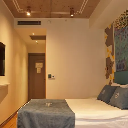 Royal Galata 3*