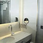 Royal Galata 3*