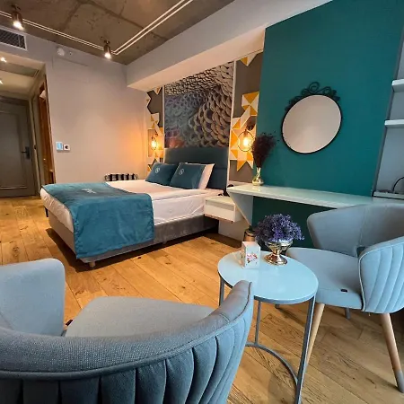 Royal Galata 3*