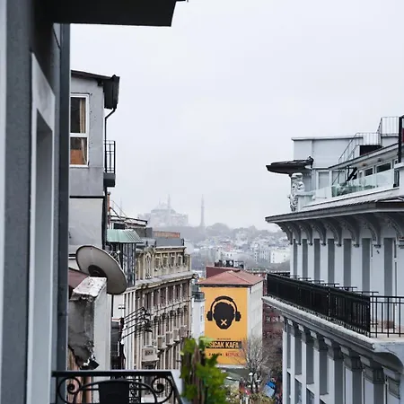 Royal Galata Szálloda 3*