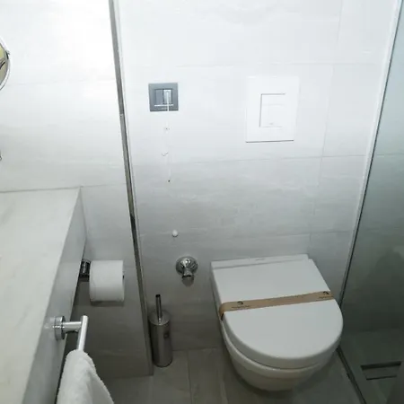 Royal Galata 3*